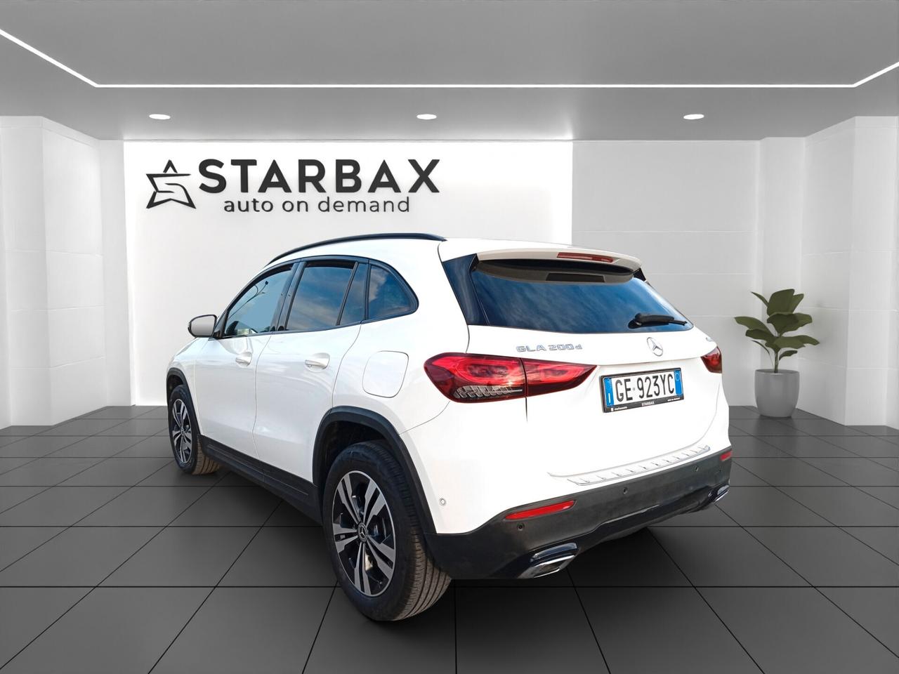 Mercedes-benz GLA 200 d Automatic 4Matic Premium AMG LUCI AMBIENT DISPLAY FULL HD GRANDE