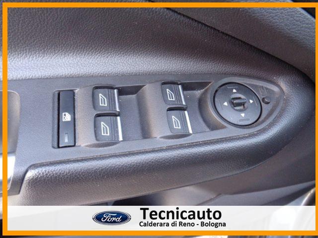 FORD Kuga 1.5 TDCI 120 CV S&S 2WD ST-Line CAMBIO AUTOMATICO