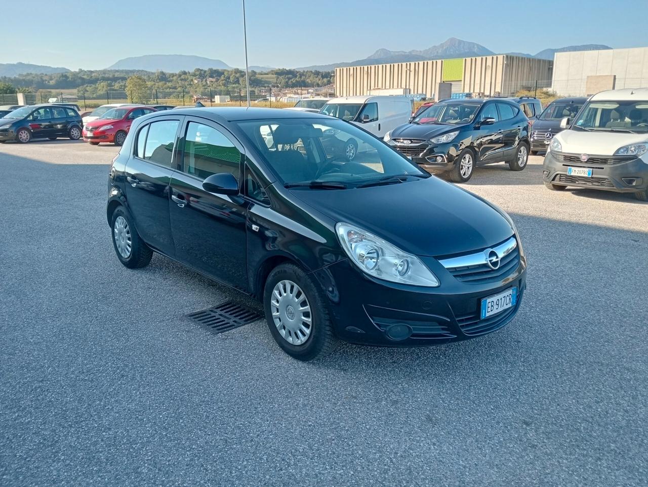 Opel Corsa 1.0 12V 65cv 5 porte OK NEOPATENTATI