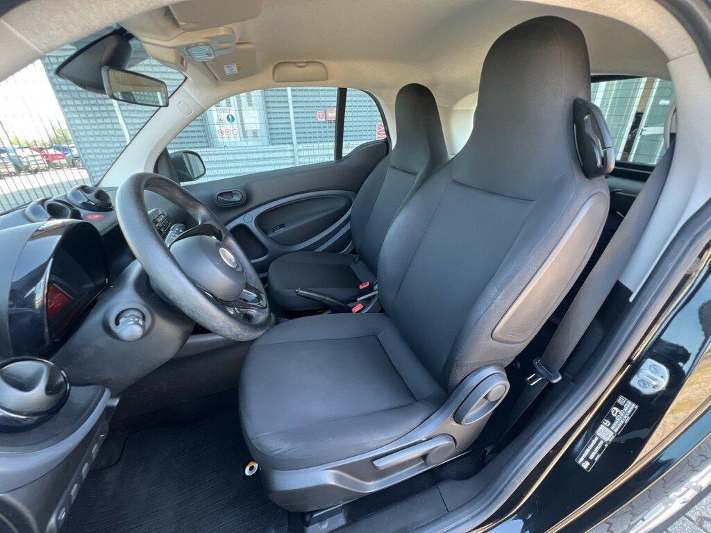 Smart fortwo EQ Pure
