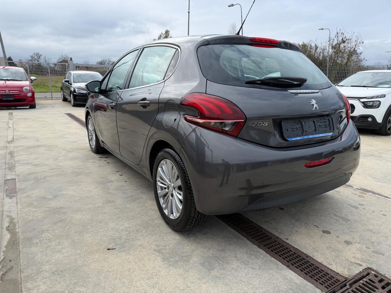 Peugeot 208 BlueHDi 100 S&S 5 porte Allure