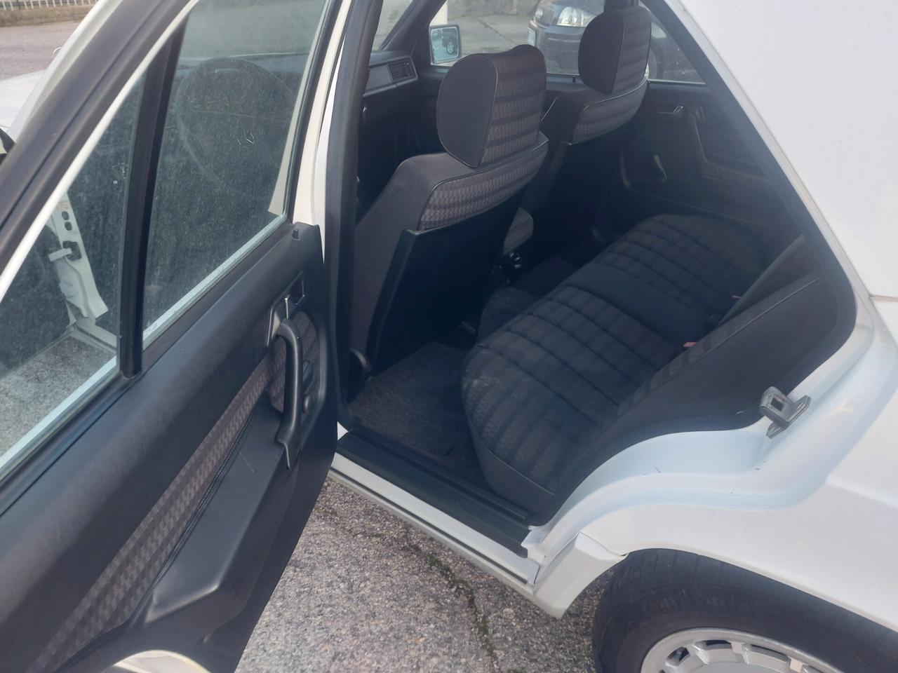 Mercedes-benz 190 2.0 E