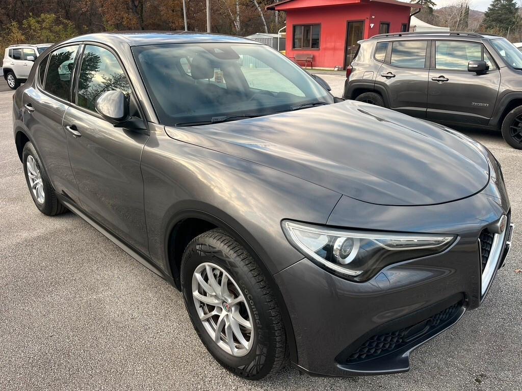 Alfa Romeo Stelvio 2.2 Turbodiesel 210 CV AT8 Q4 Business IVA DETRAIBILE