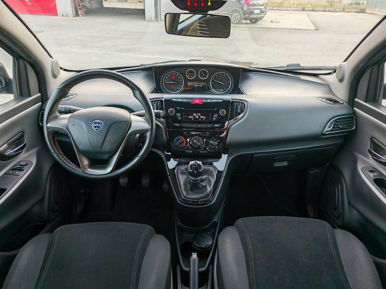 Lancia Ypsilon 1.2 69 CV Platinum