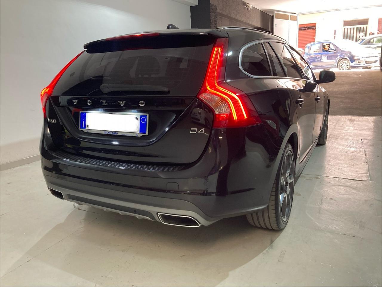 Volvo V60 D4 Geartronic Ocean Race