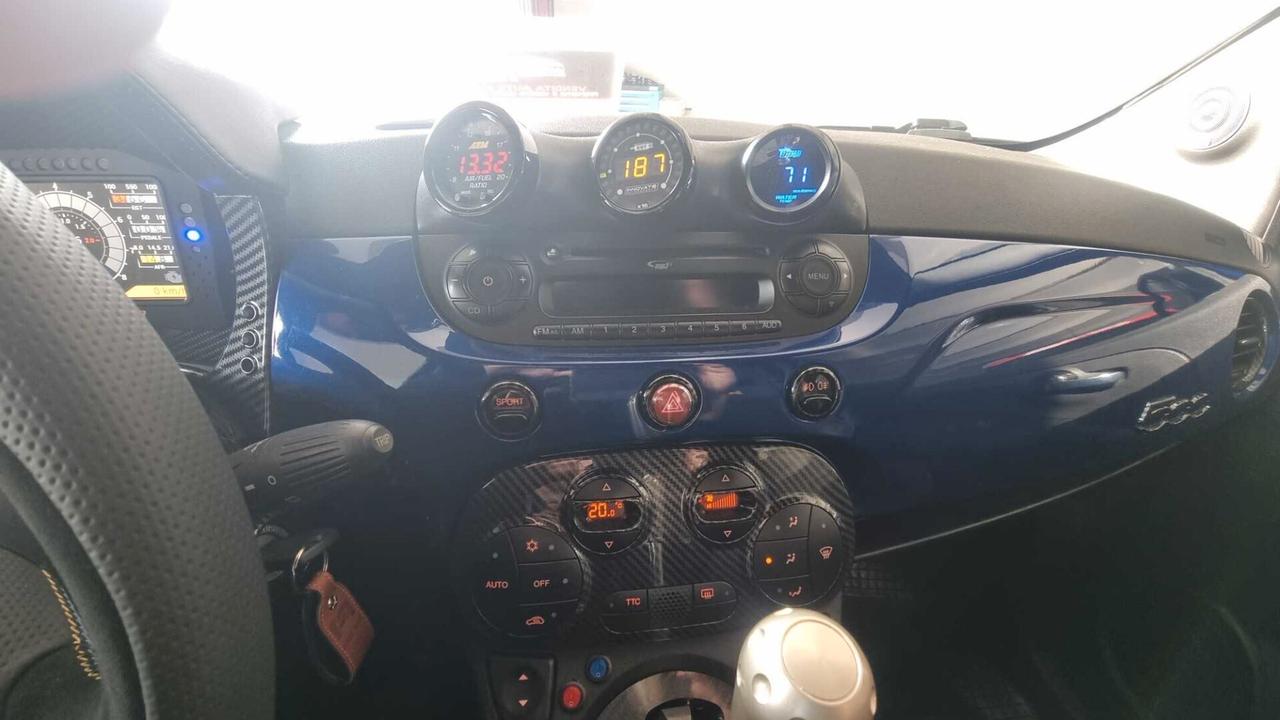 Abarth 500 1.4 Turbo T-Jet essesse