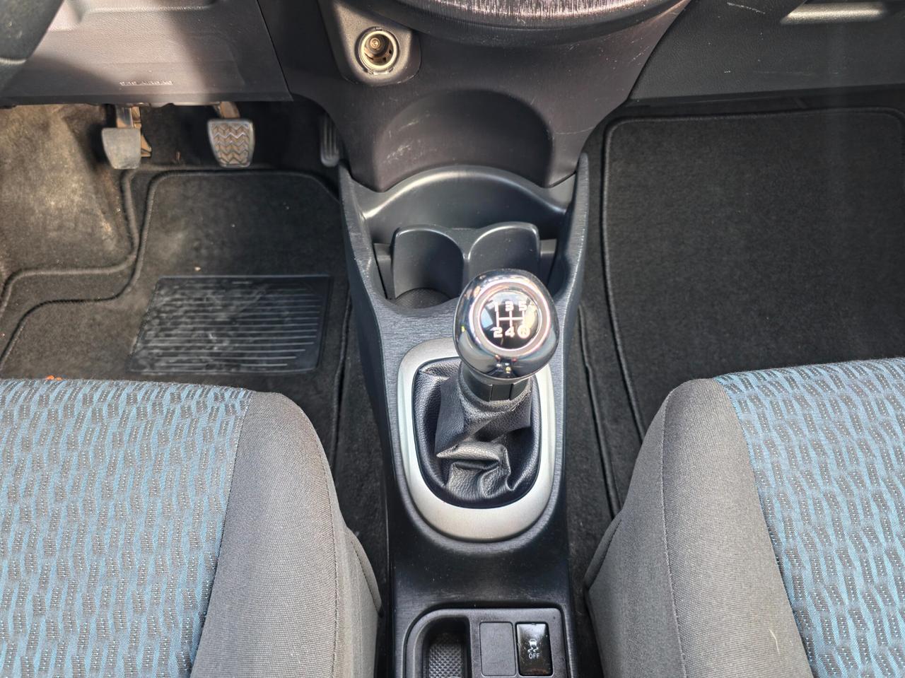Toyota Yaris 1.0 5 porte Lounge CV-69 E5B Manuale NEO