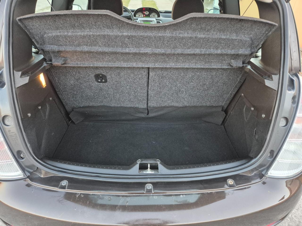 Lancia Ypsilon 1.3 MJT 75 CV