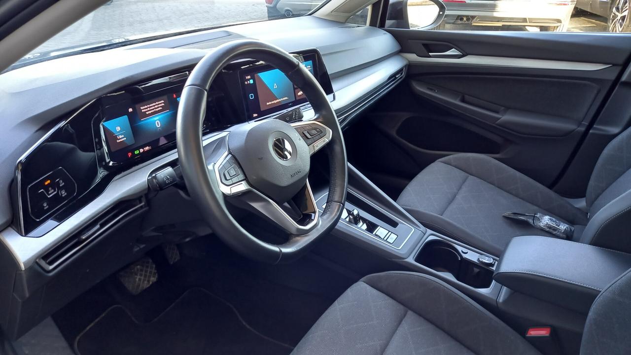 Volkswagen Golf 2.0 TDI DSG Life 115 cv