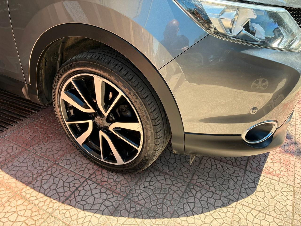 Nissan Qashqai1.5dCi Tekna navi telecamera-16