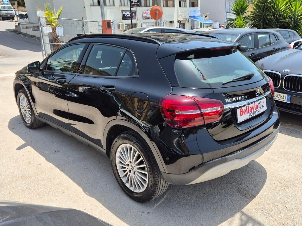 Mercedes GLA 180 d Manuale NAVI LED