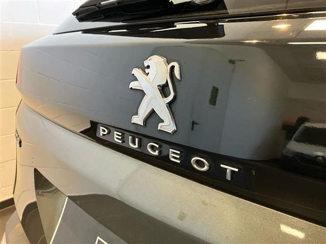 PEUGEOT 3008 1.2 PureTech Turbo Allure S&S my18