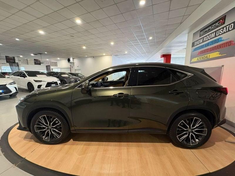 Lexus NX Hybrid Luxury 4WD