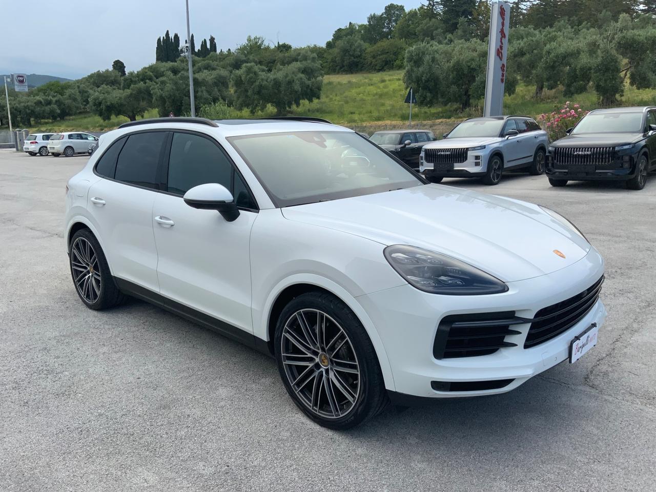 Porsche Cayenne 3.0 V6 TETTO.SOSP.MATRIX.CERCHI22.SED VENT..FULL