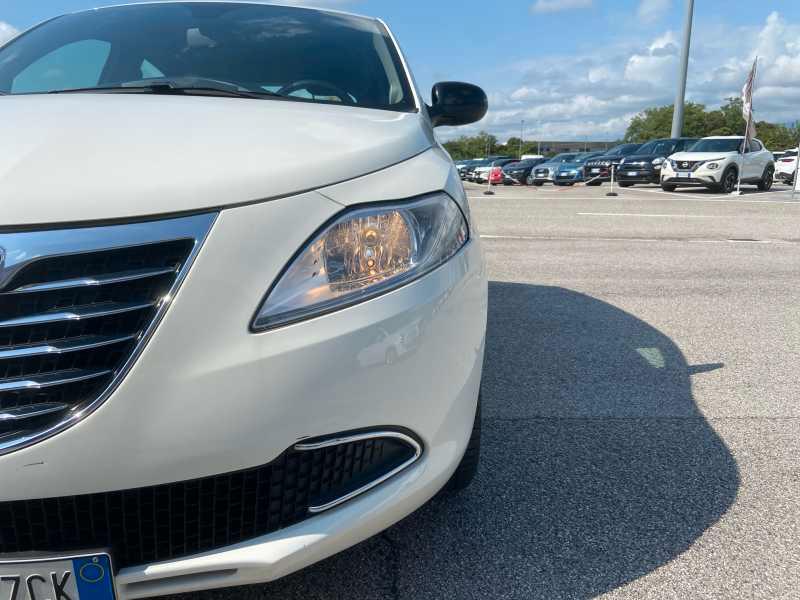 LANCIA Ypsilon 1.2 8v Silver 69cv