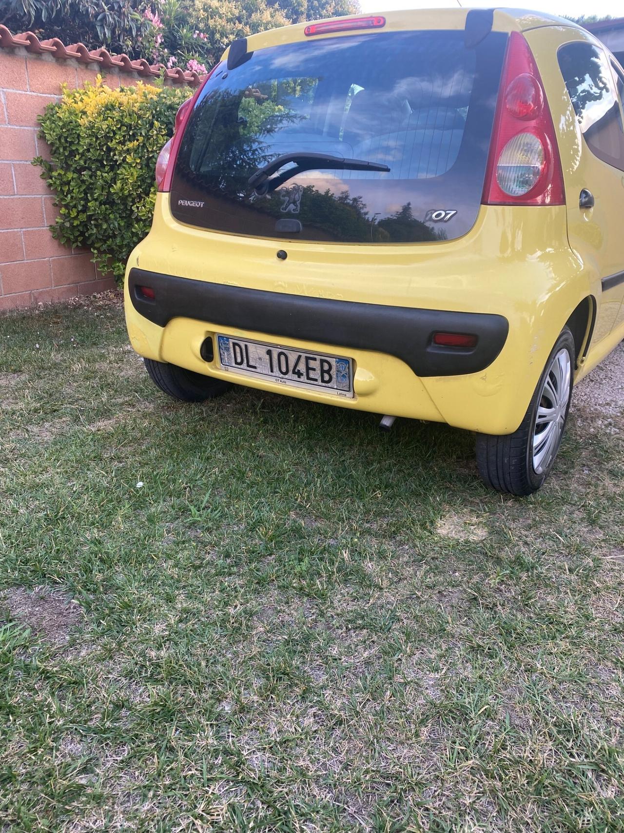Peugeot 107 con soli 130mila km