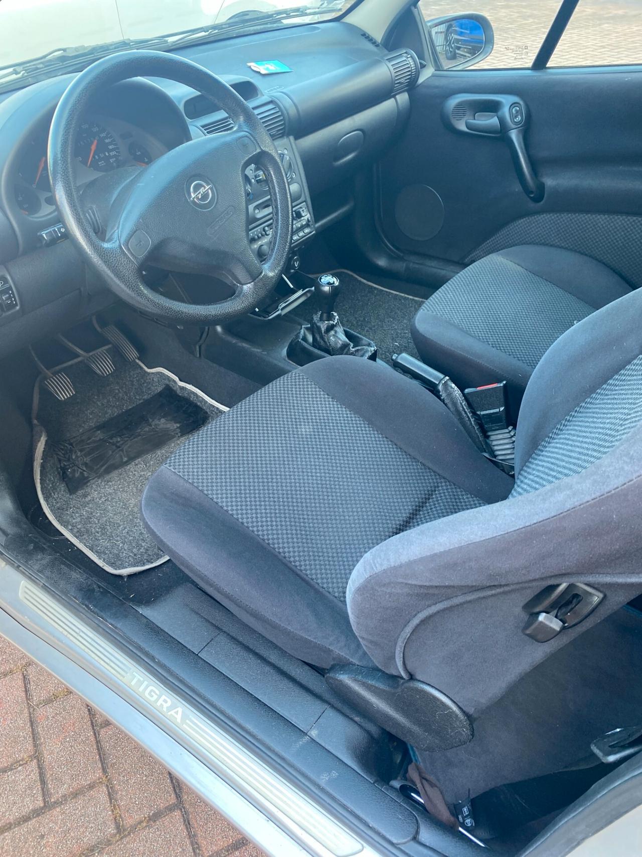 Opel Tigra 1.4i 16V cat