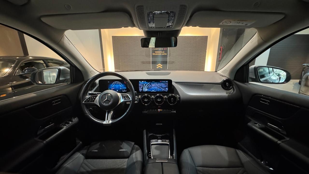 MERCEDES-BENZ GLA 180d Advanced - 2024
