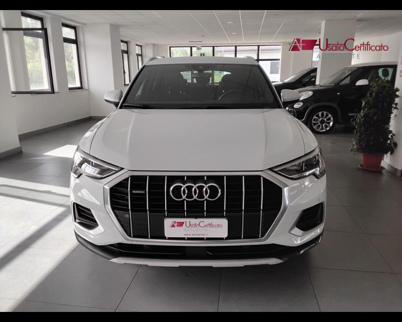 AUDI Q3 40 TDI quattro S tronic Business Advanced