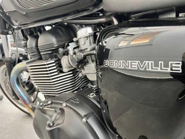 TRIUMPH Bonneville 900 - 900