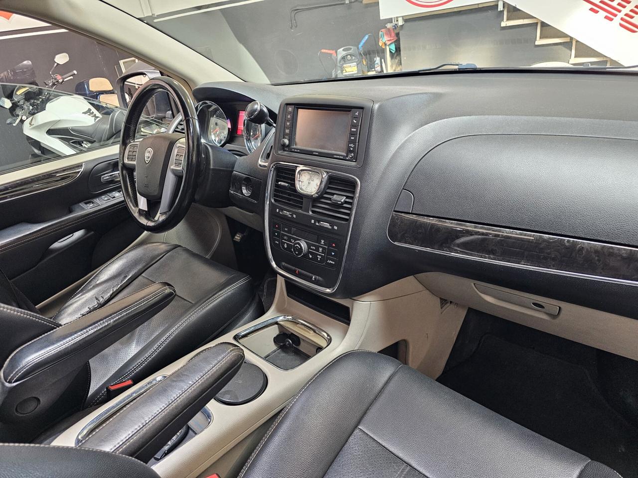 Lancia Voyager 2.8 Turbodiesel Platinum 163 CV