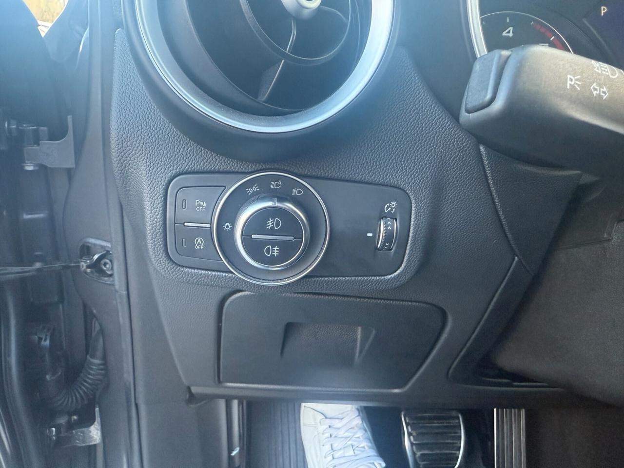 Alfa Romeo Stelvio 2.2 Turbodiesel 160 CV AT8 RWD Sprint