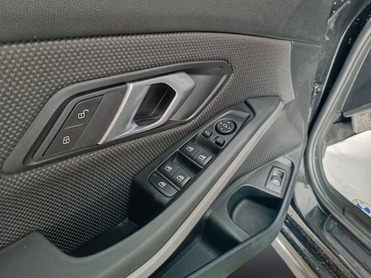 BMW Serie 3 G21 2019 Touring - 320d Touring Business Advantage a