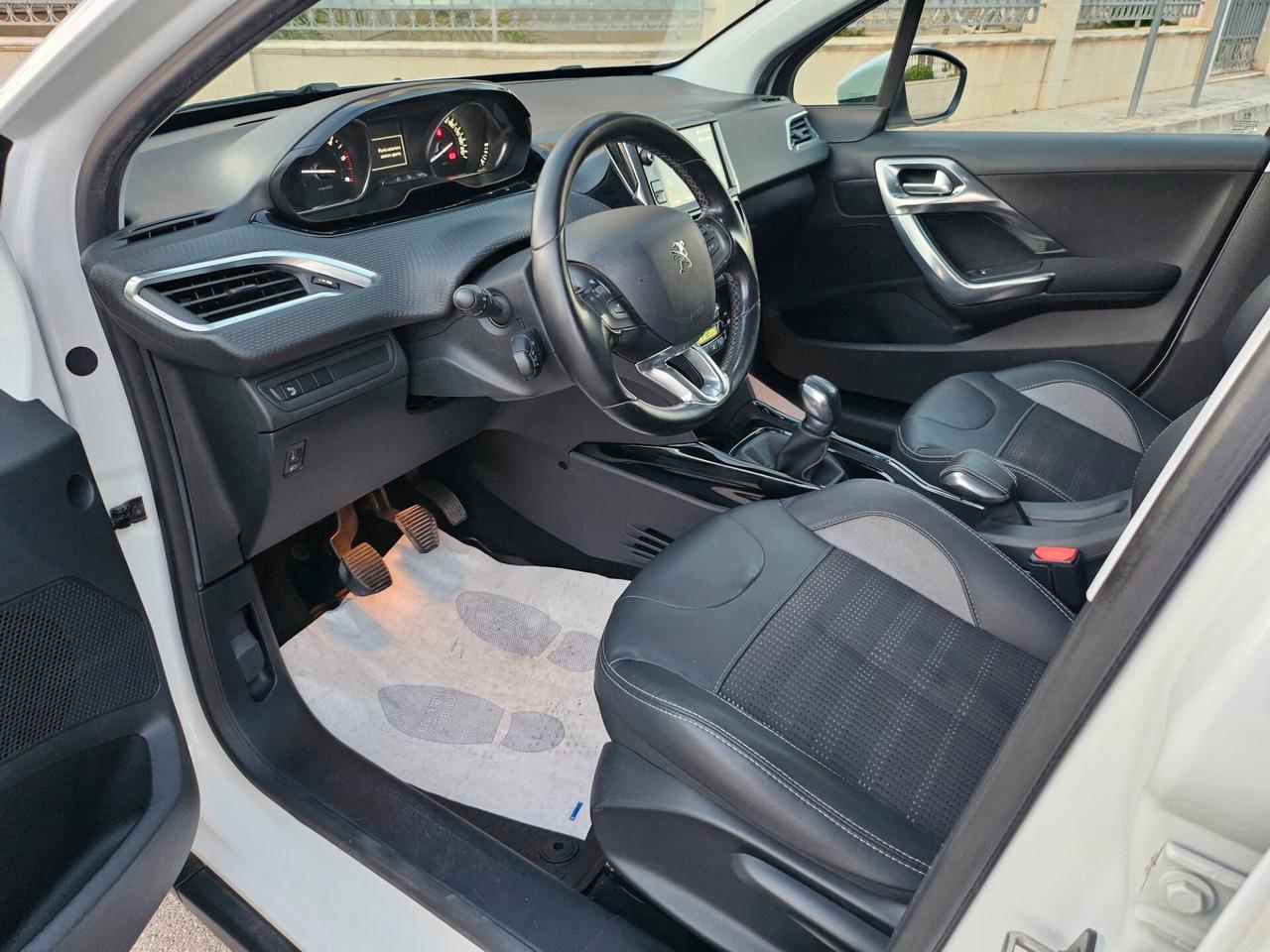 Peugeot 2008 BlueHDi 100 Allure