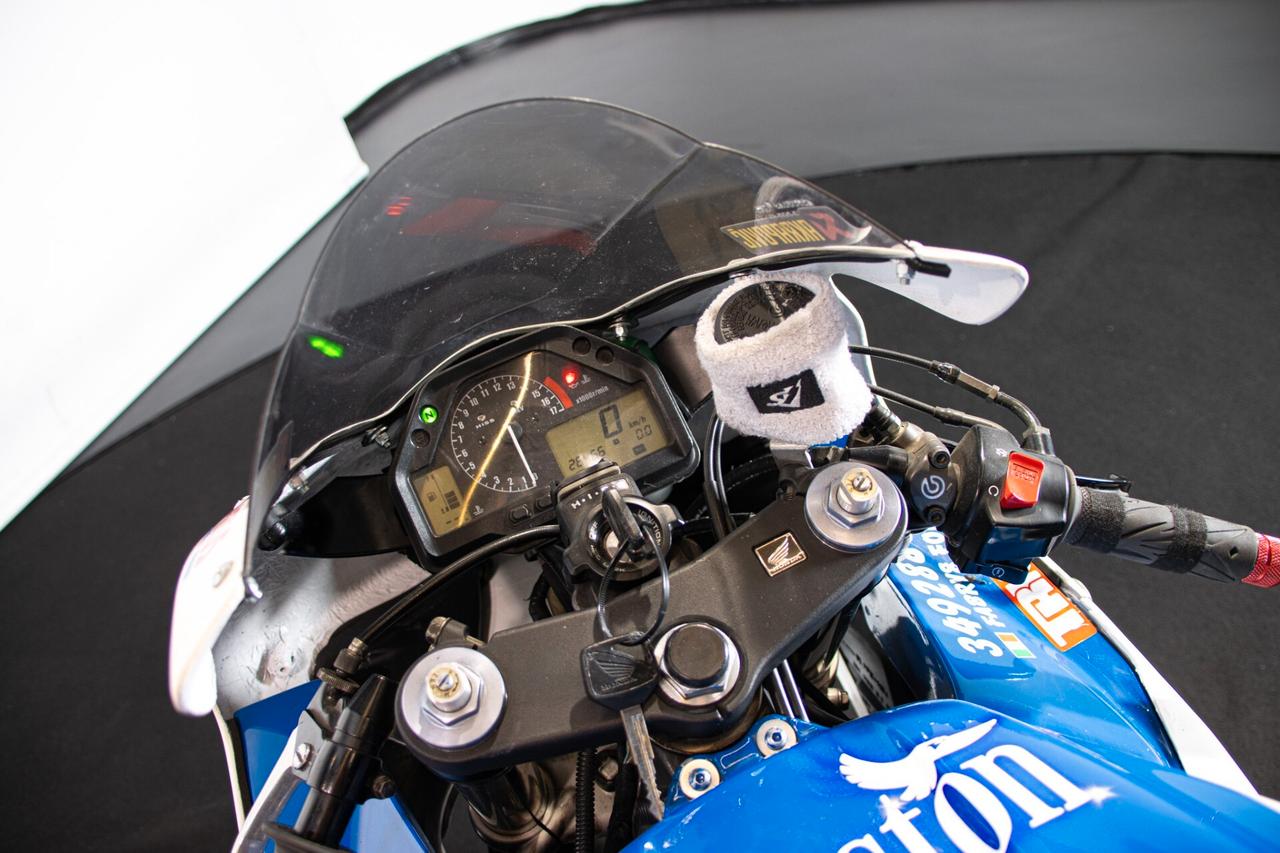 2004 HONDA CBR 600 RR RDS01559
