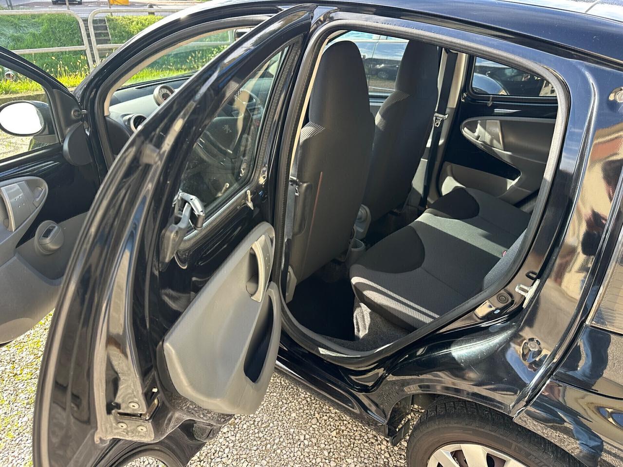 Peugeot 107 1.0 68CV 5p. Sweet Years