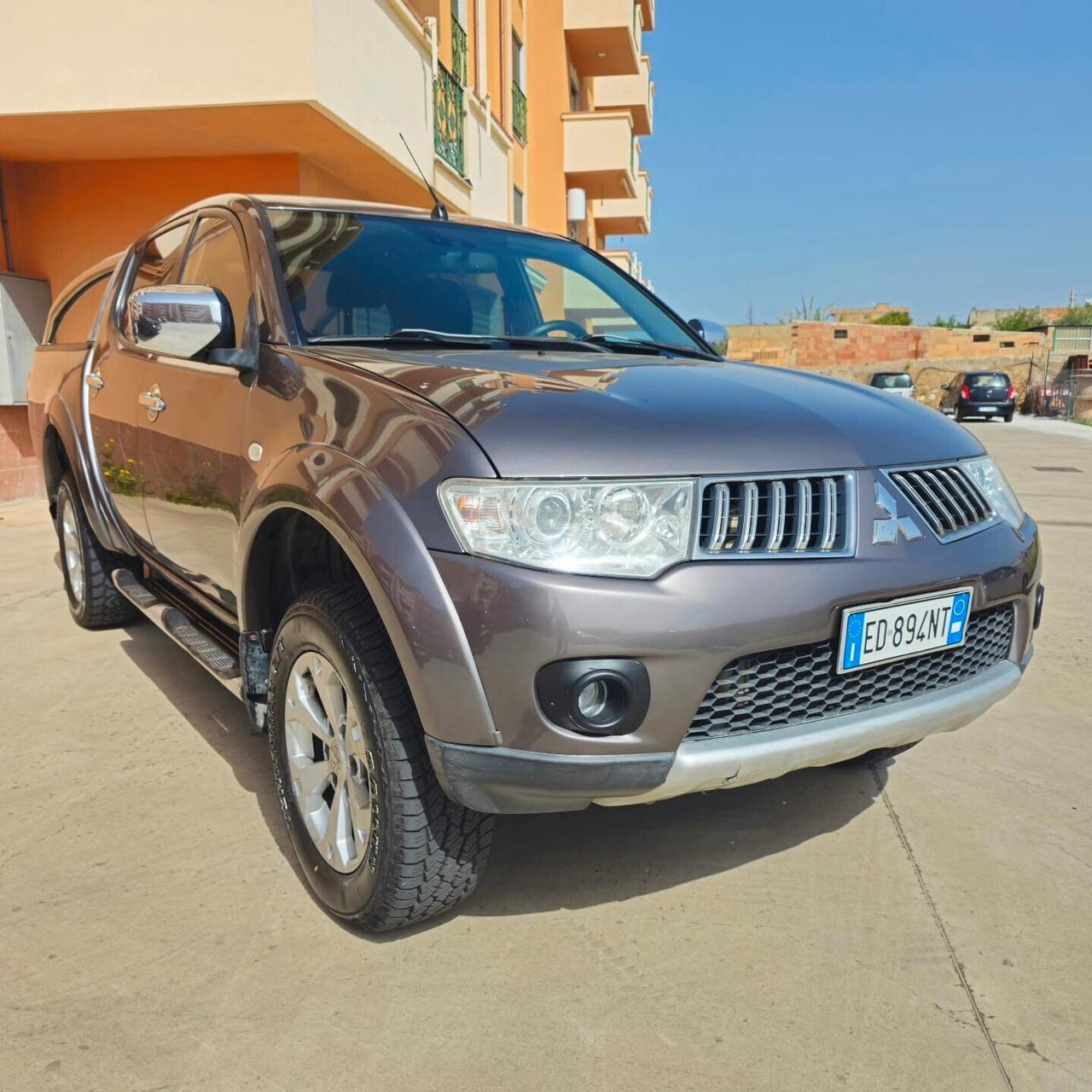 Mitsubishi L200 2.5 DI-D/178CV DC Intense Plus