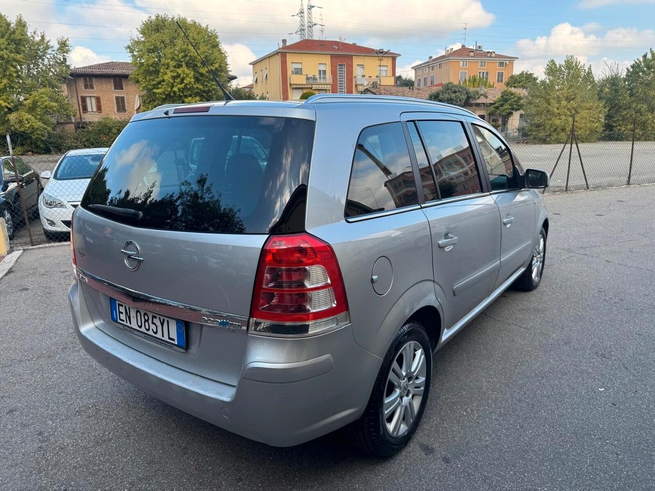 Opel Zafira 1.6 Benz/Metano 138.000 Km CDF