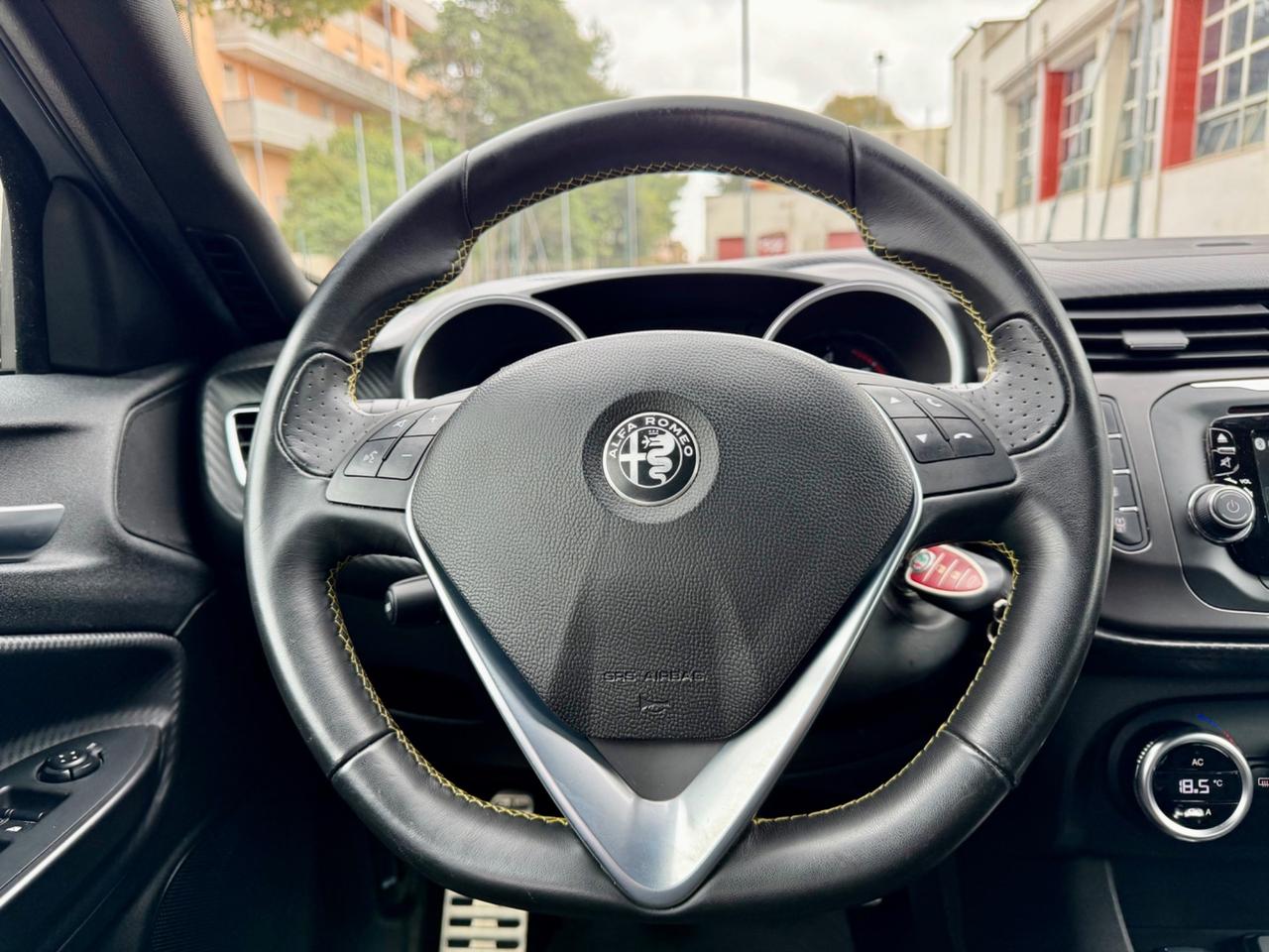 Alfa Romeo Giulietta Sport Carbon look