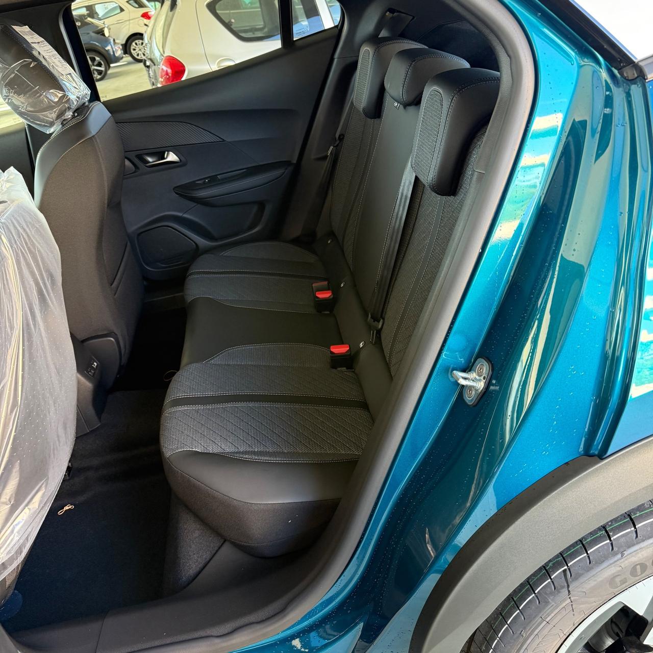 Peugeot 2008 Hybrid 110 e-DCS6 Allure