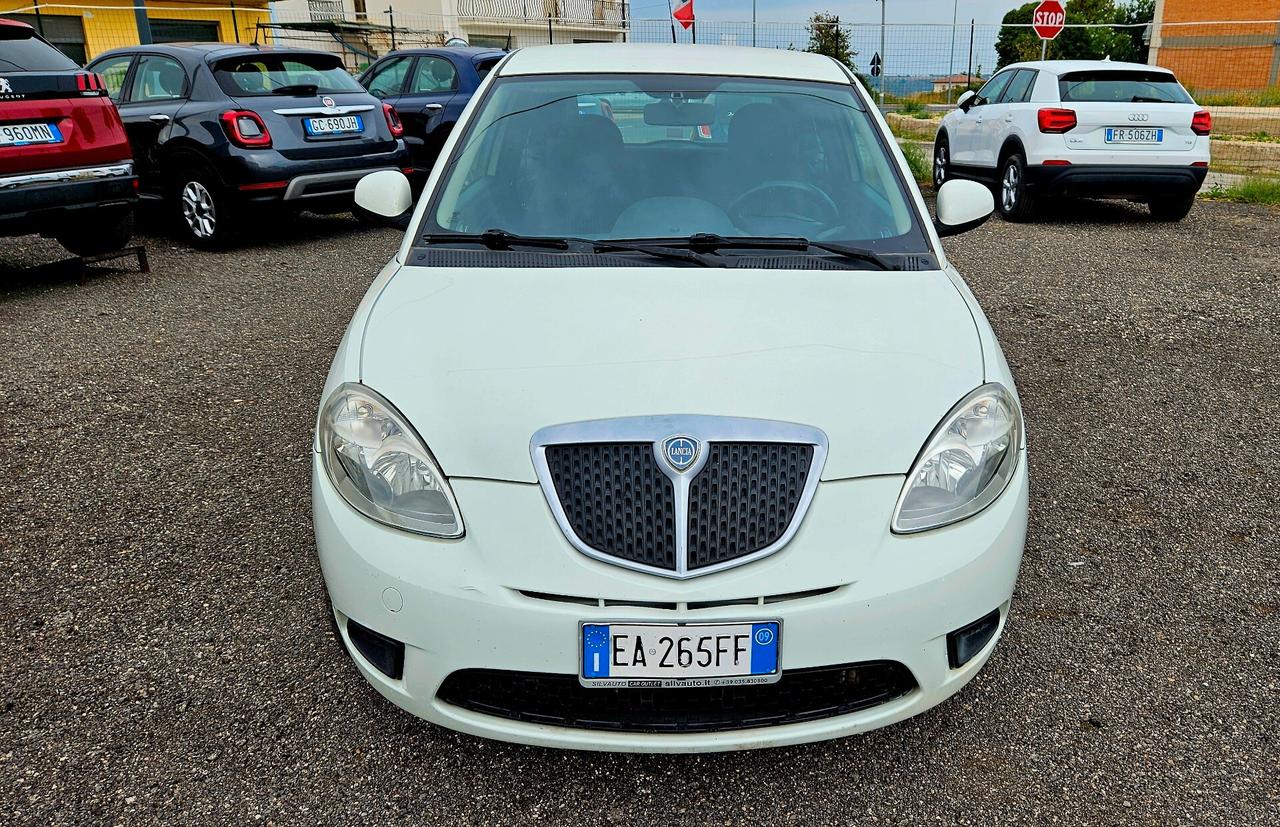 Lancia Ypsilon 1.2 Argento