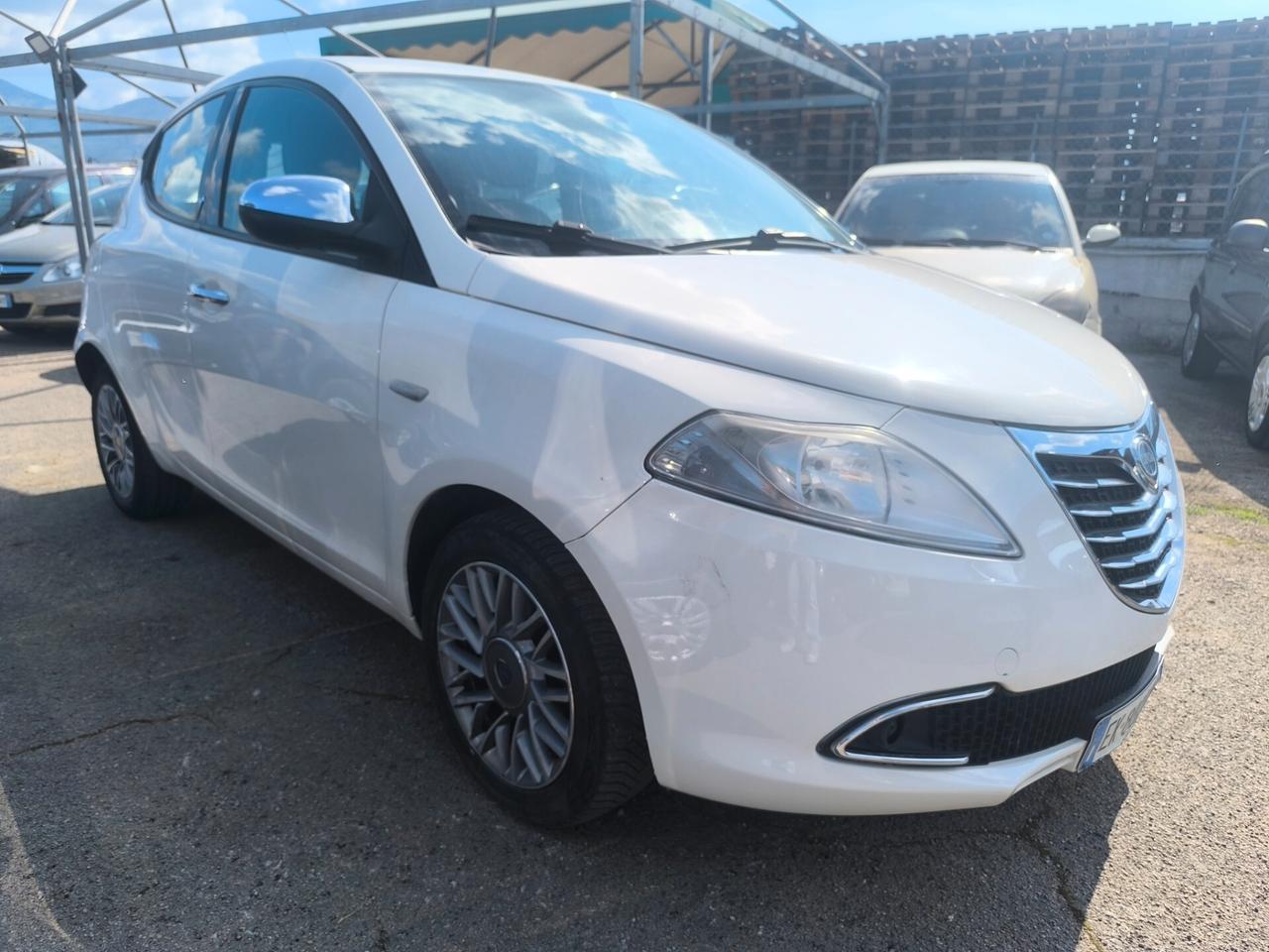 Lancia Ypsilon 1.3 MJT 16V 95 CV 5 porte S&S Gold