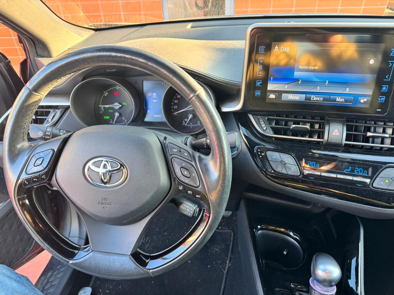 Toyota C-HR 1.8 Hybrid E-CVT