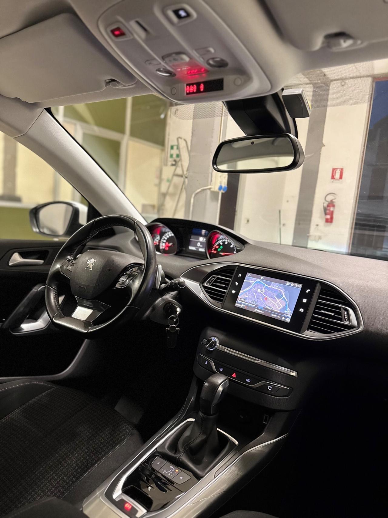 Peugeot 308 BlueHDi 130 S&S Active