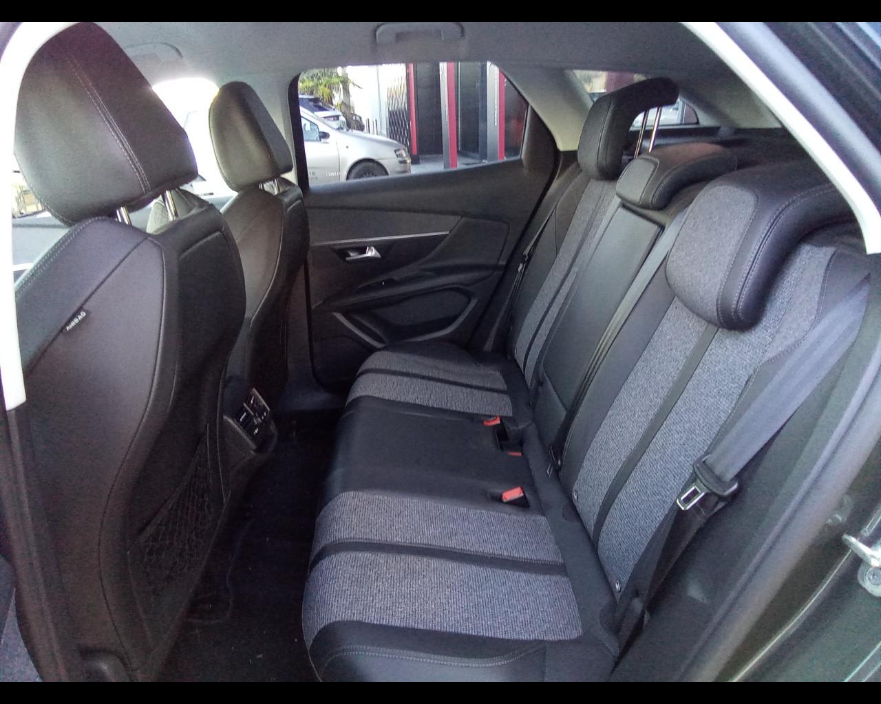 PEUGEOT 3008 2ª serie - 3008 BlueHDi 130 S&S Allure