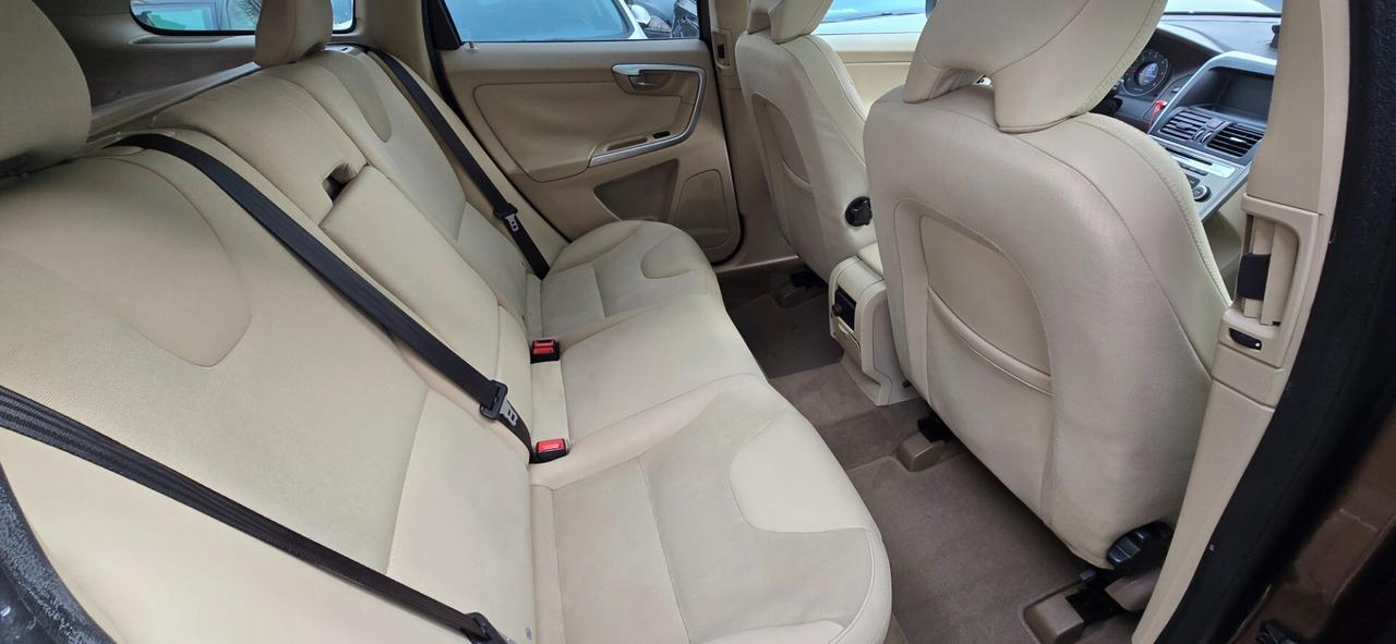 Volvo XC 60 XC60 D5 AWD Kinetic