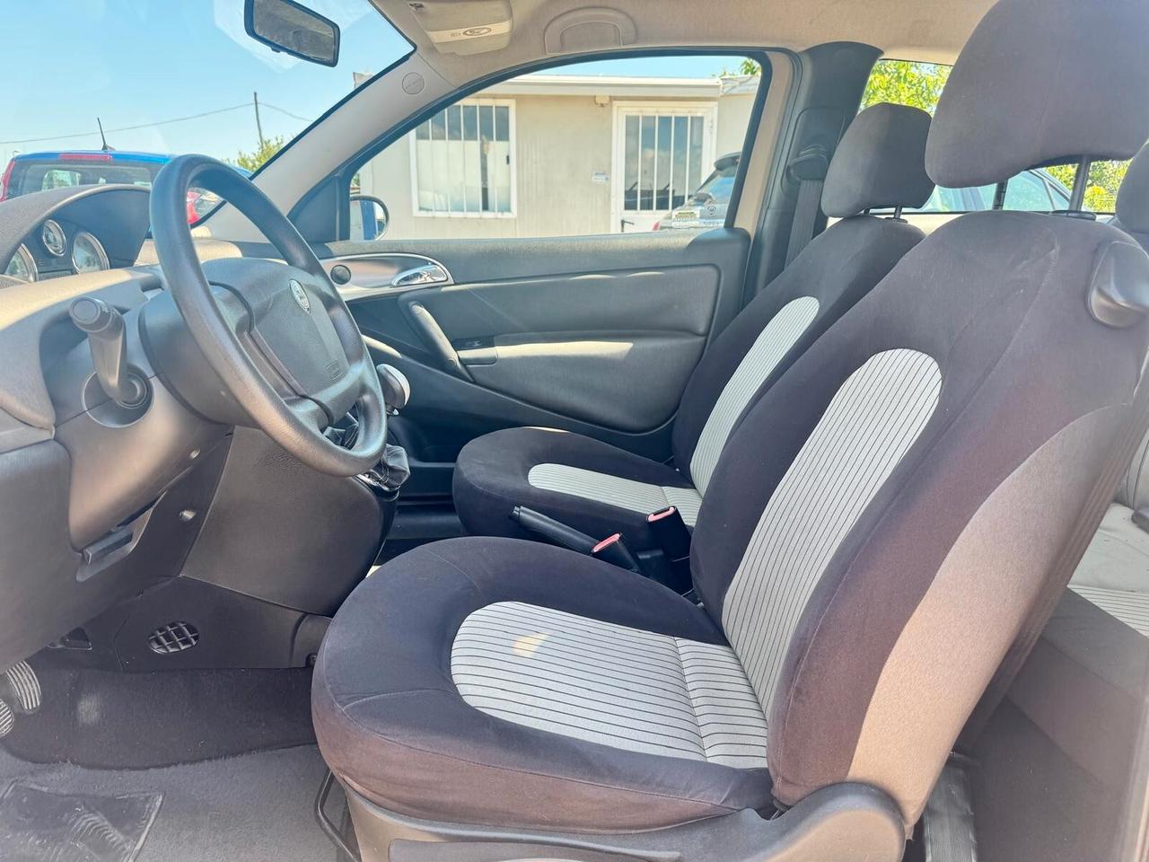 Lancia Ypsilon 1.4 Platino