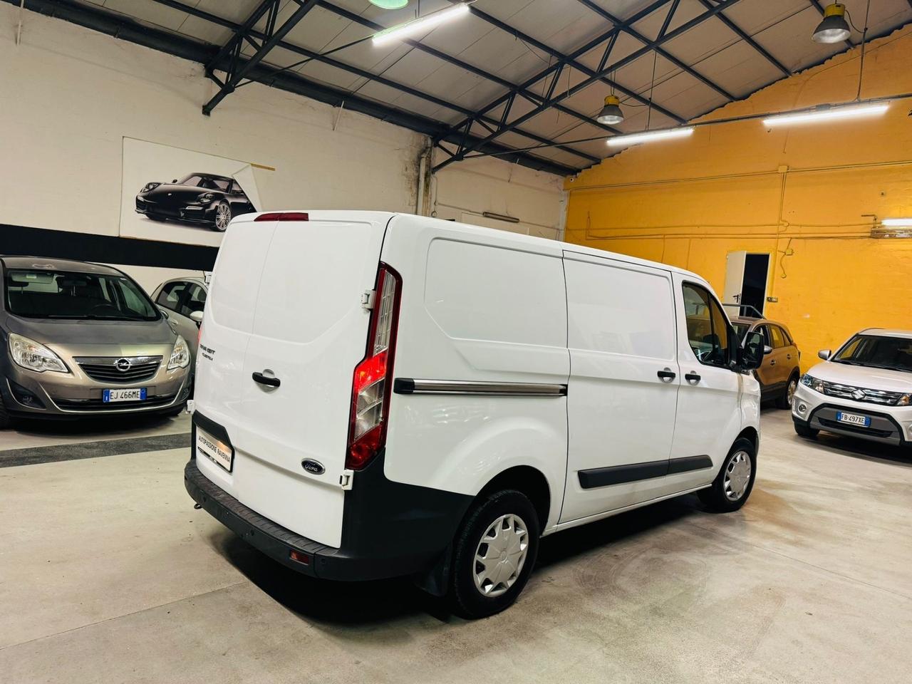 Ford Transit Custom 270 2.0 TDCi 130 PC Furgone Titanium