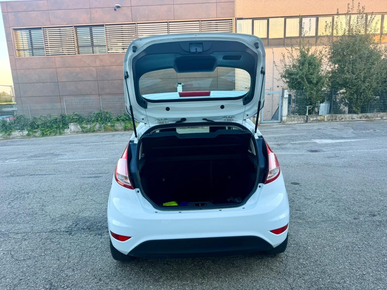 Ford Fiesta 3porte 1.0benz 2013 122.000km per neopatentati