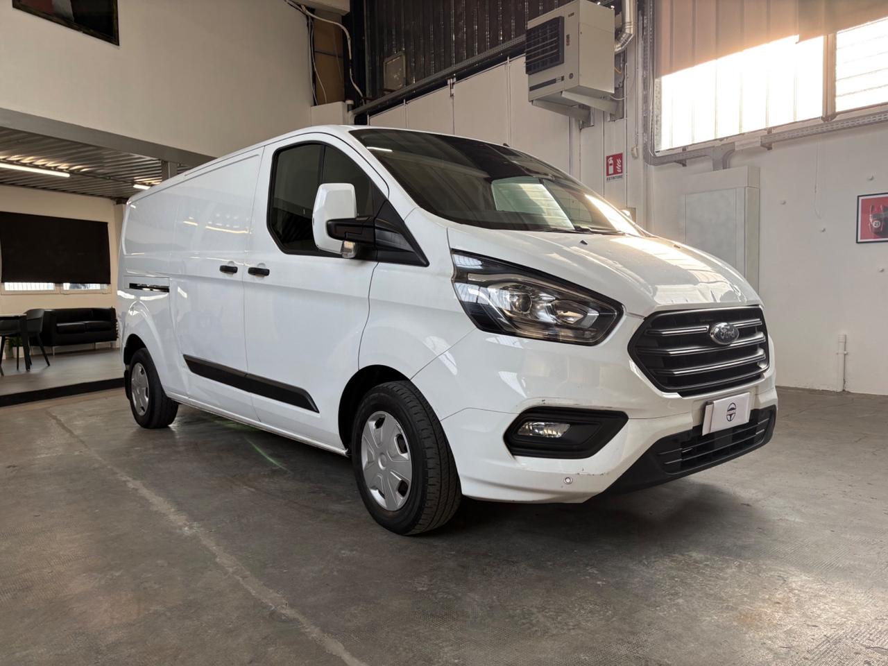 Ford transit custom passo lungo