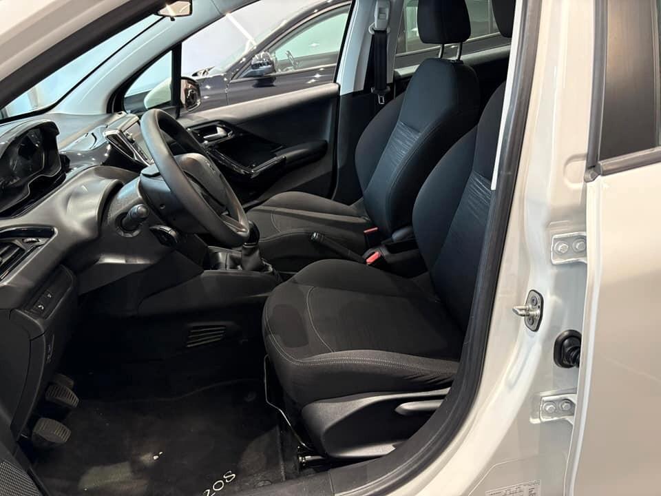 Peugeot 208 1.5 Business 100cv - 2020