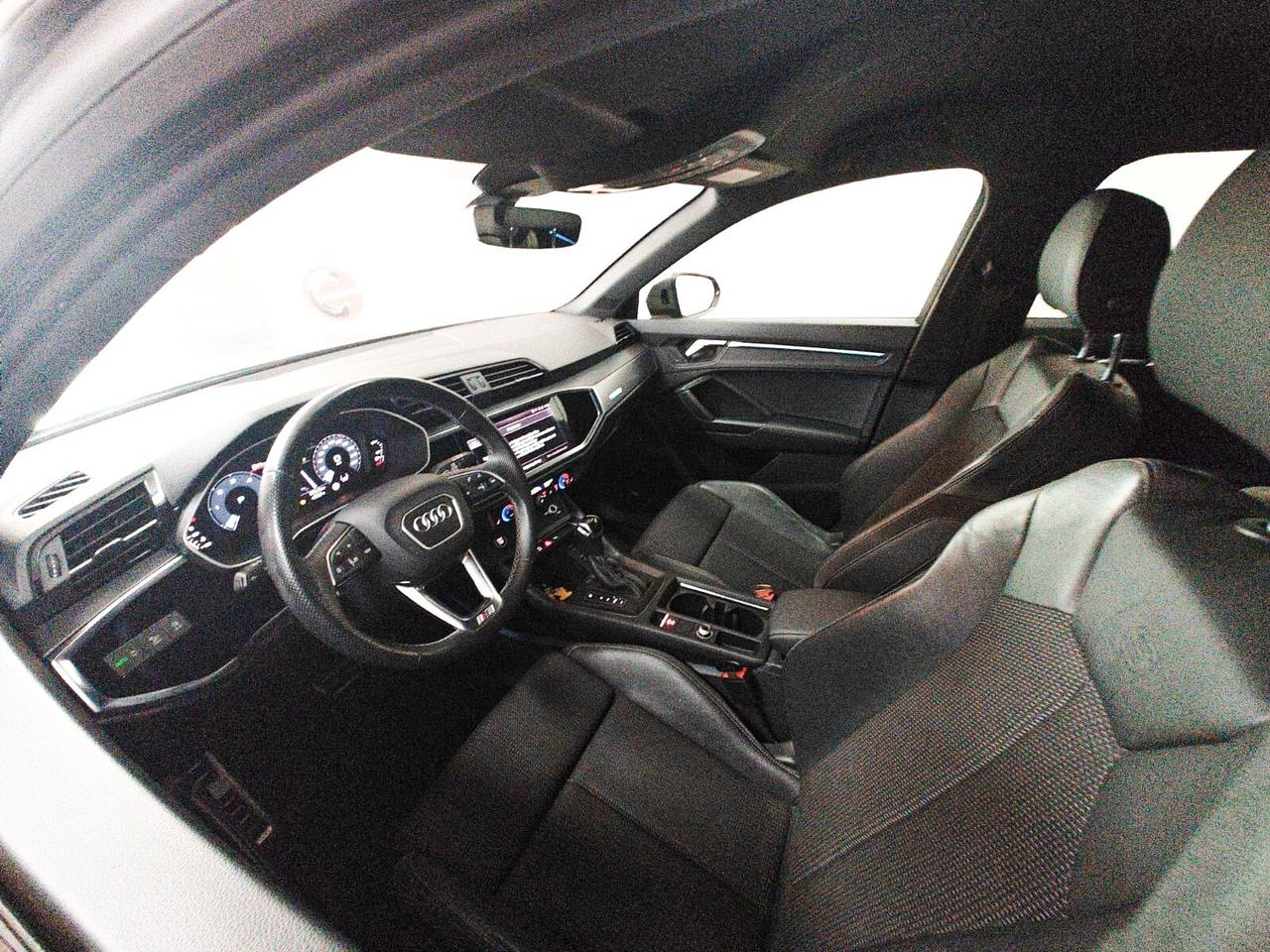 Audi Q3 35 TDI S tronic line edition