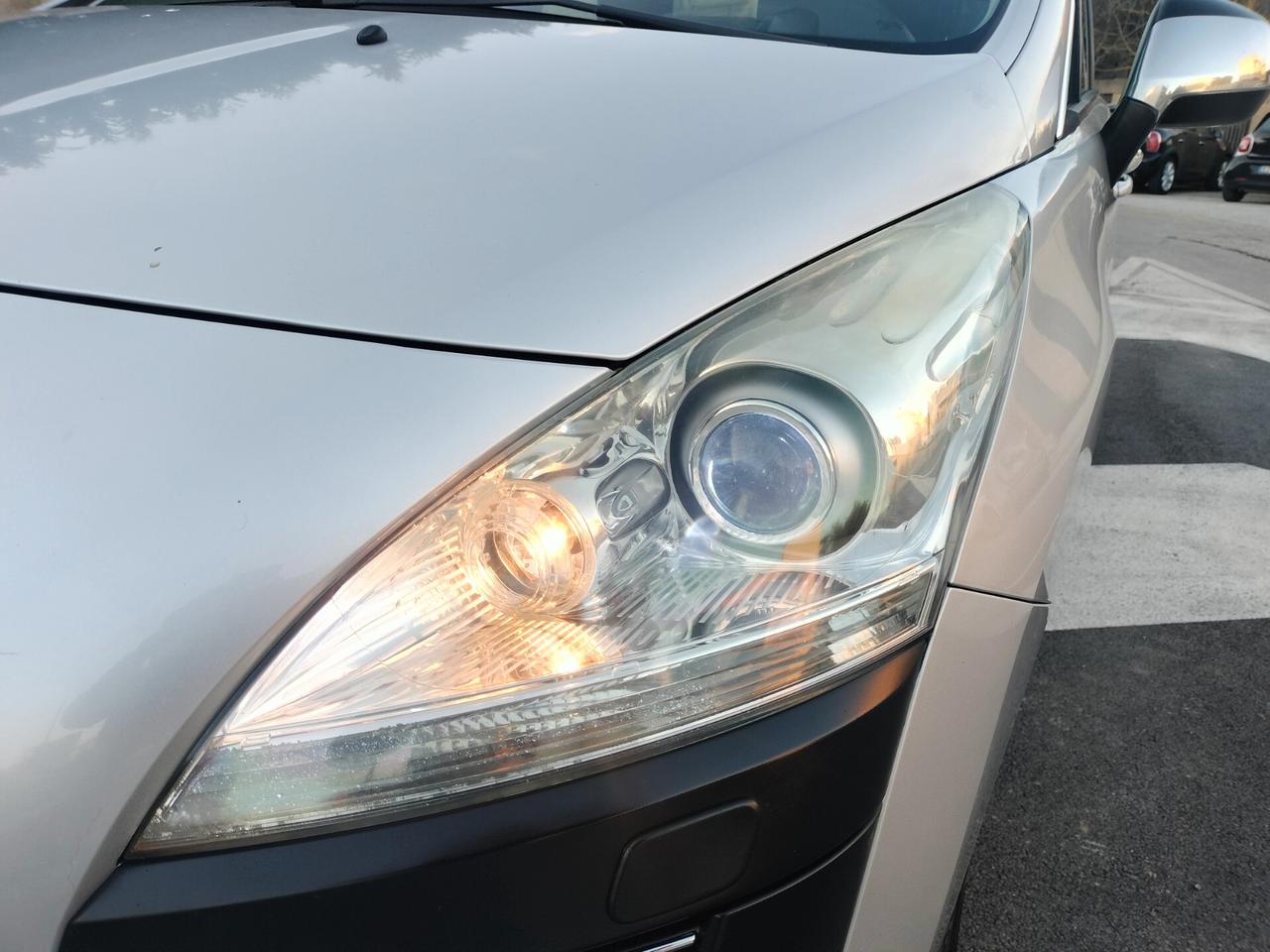 Peugeot 3008 1.6 HDi 110CV cambio robotizzato Outdoor