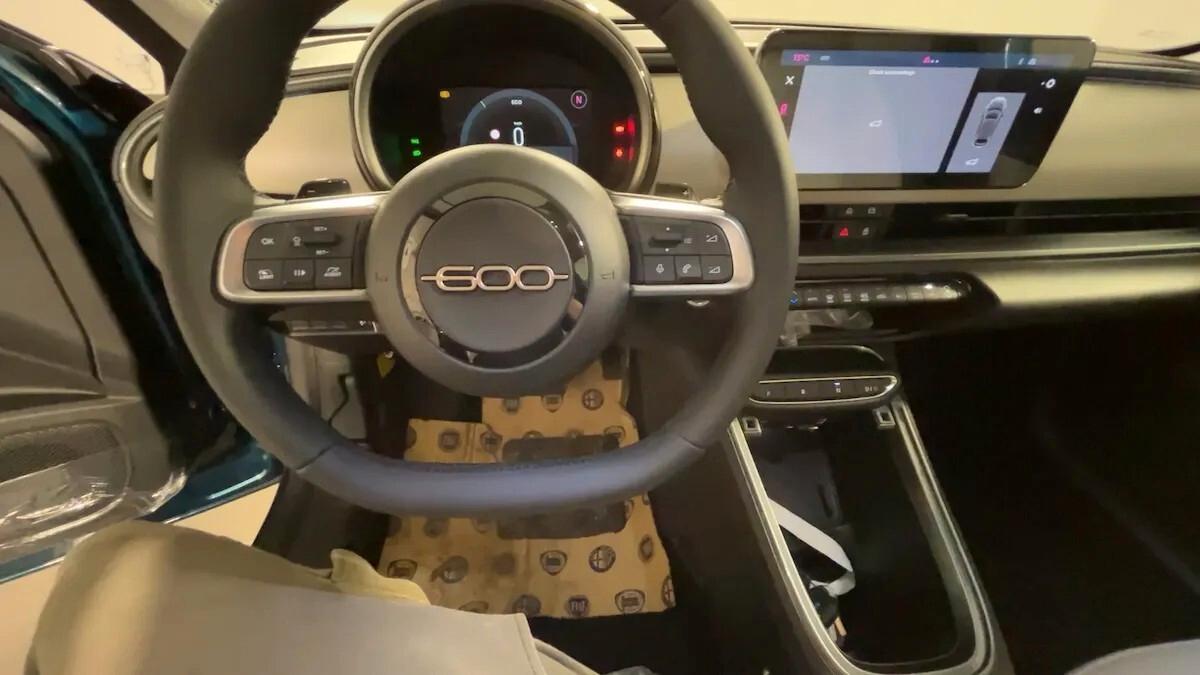 Fiat 600 Hybrid 110 CV DCT MHEV La Prima