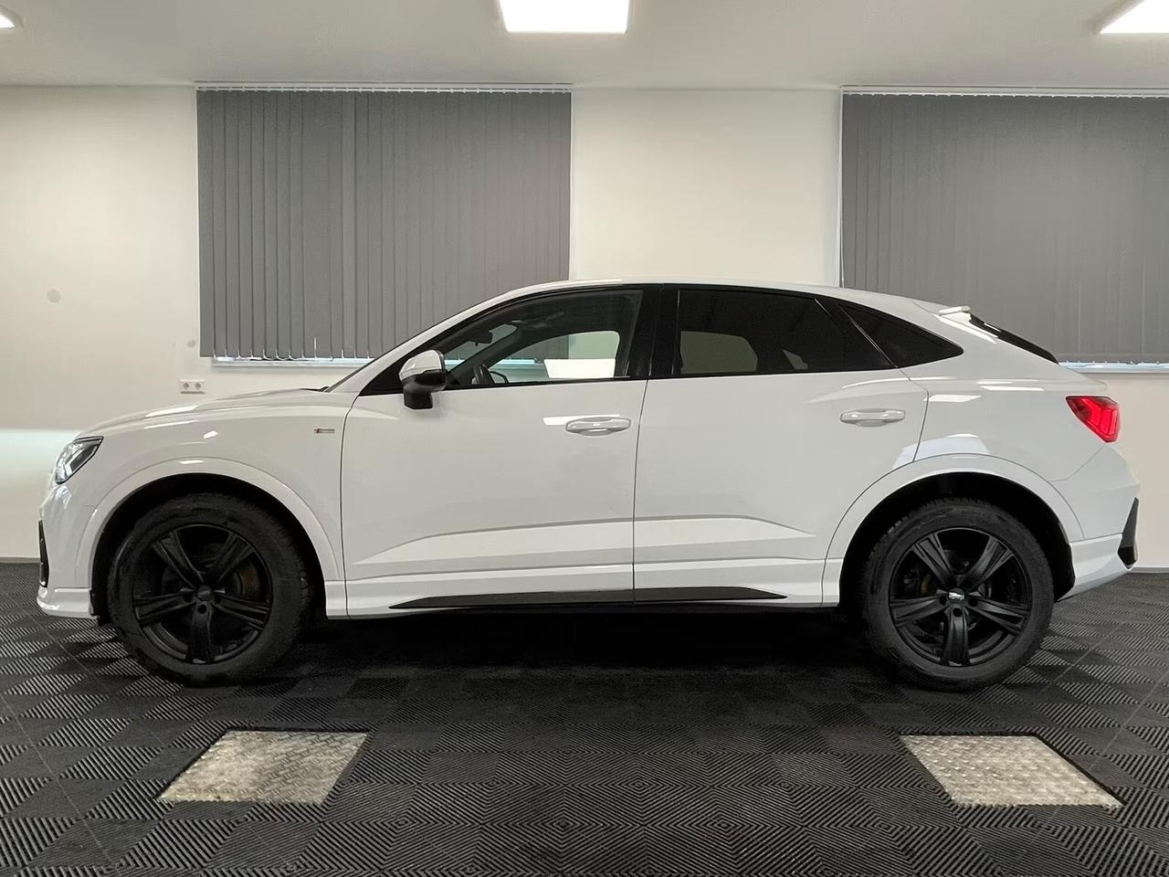 Audi Q3 SPB 40 TDI Q4 S-LINE PANO MATRIX