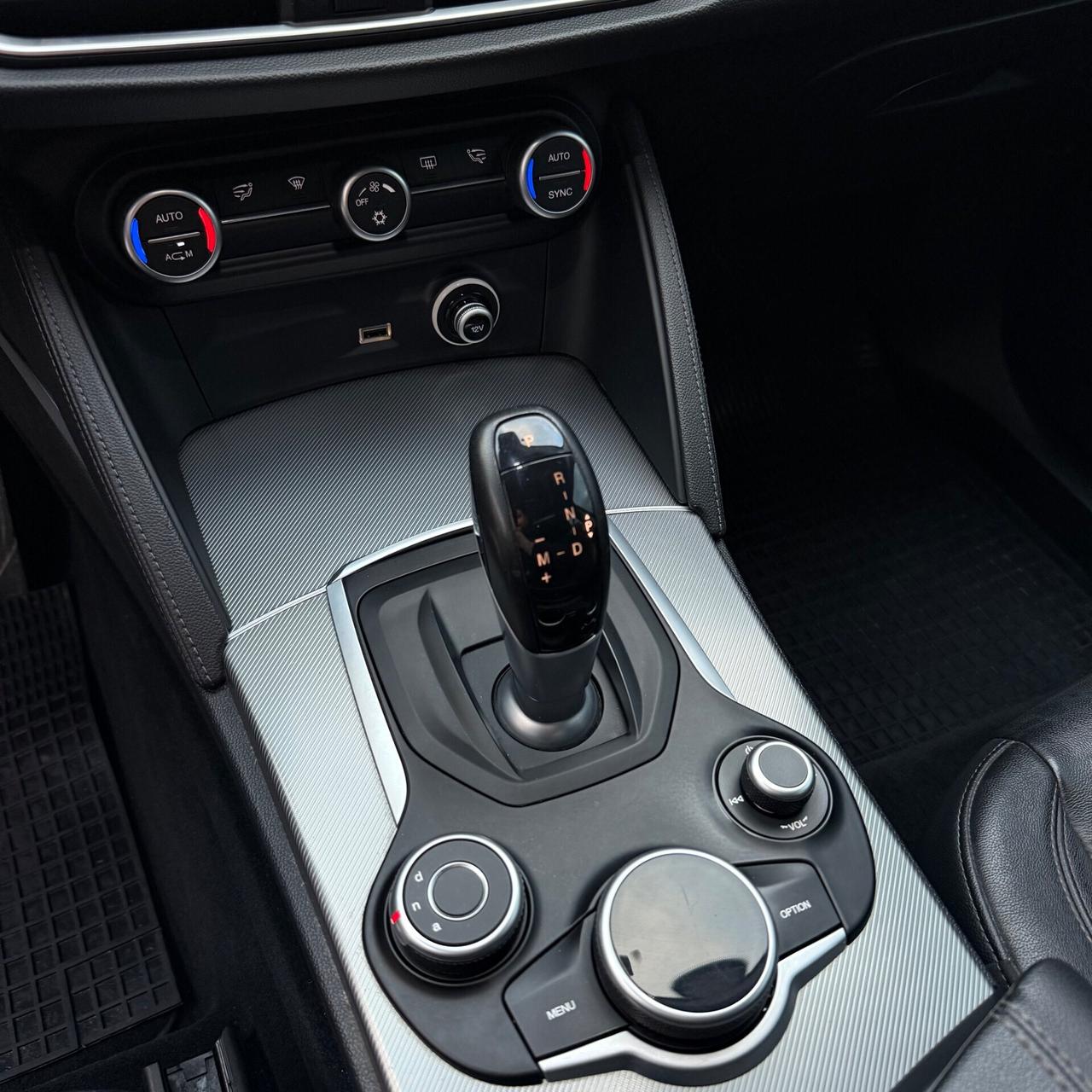 Alfa Romeo Stelvio 2.2 Turbodiesel 180 CV AT8 Q4 Executive